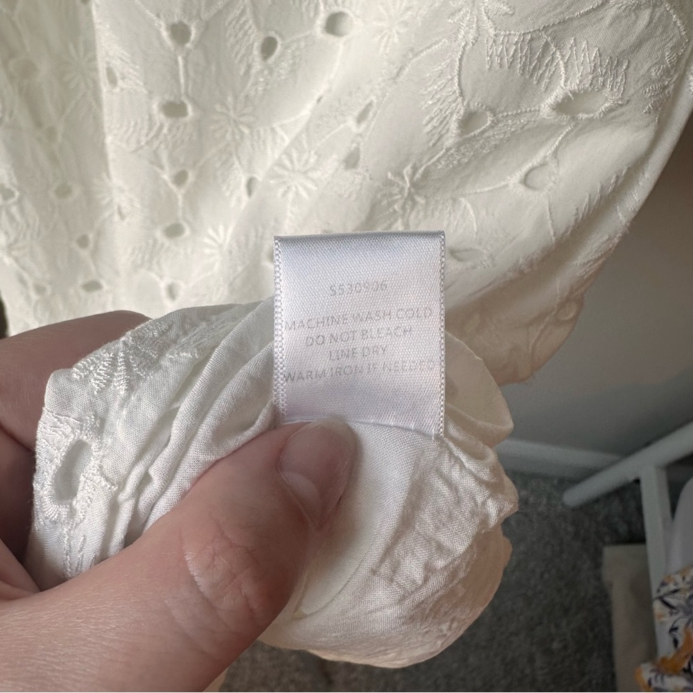 Market & Spruce White Eyelet Halter Top M | Bridal Shower Bachelorette - Picture 7 of 10